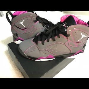 Air Jordan 7 GS “Valentine’s Day”